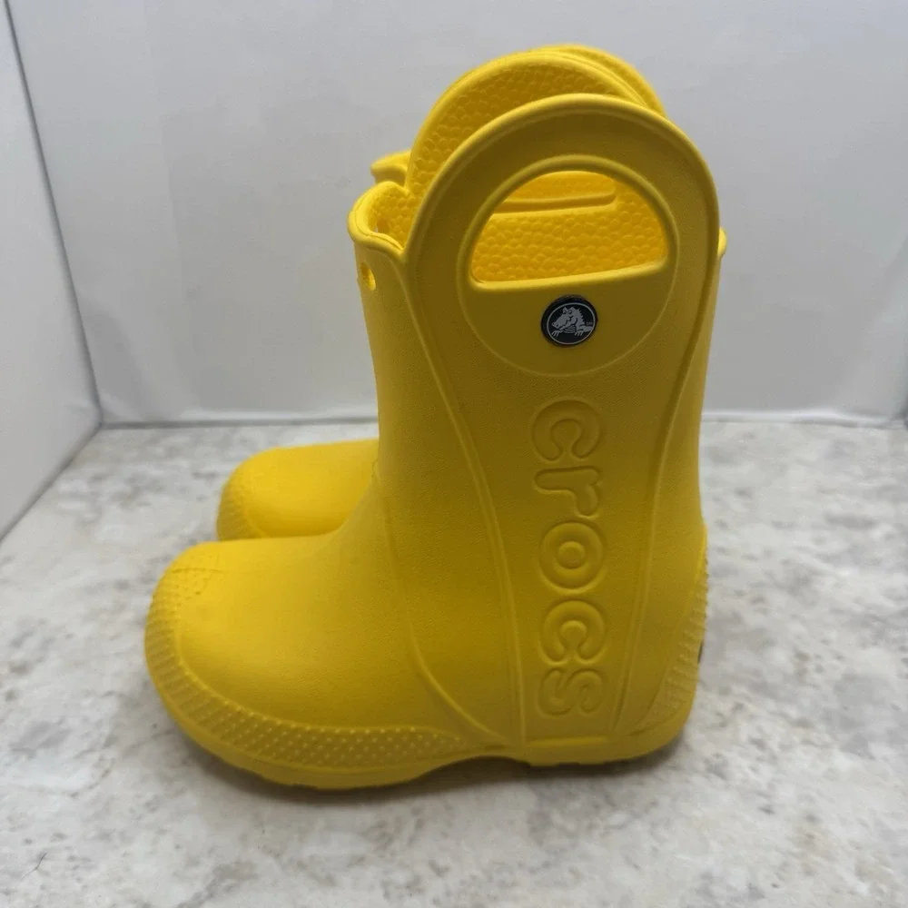 Crocs Handle It Rain Boots Kids C8 Yellow Waterproof Pull On Rubber Boots